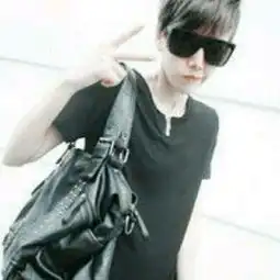 有没有这个头像的情侣头像
