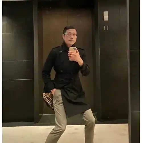 大油头,满脸面粉,自称高质量男性的网红徐勤根走红背后并不简单
