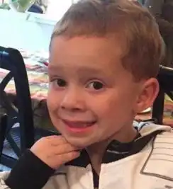 这个小孩是谁呀,貌似是个网络红人
