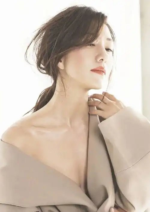 男人看了不敢出轨,52岁妻子的复仇,收视率碾压梨泰院
