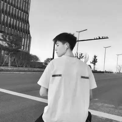 韩系男生黑白头像,好看帅气邻家小哥哥小清新的
