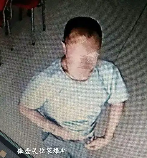 曝光壶关一男子光天化日盗窃被曝光,您认识他吗
