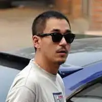 张默帅气时尚头像阳光男孩张默
