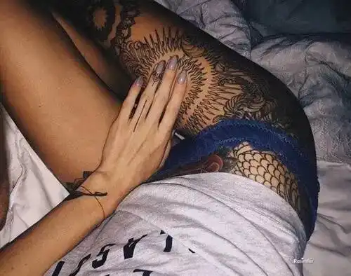 头像怎能不刺青
