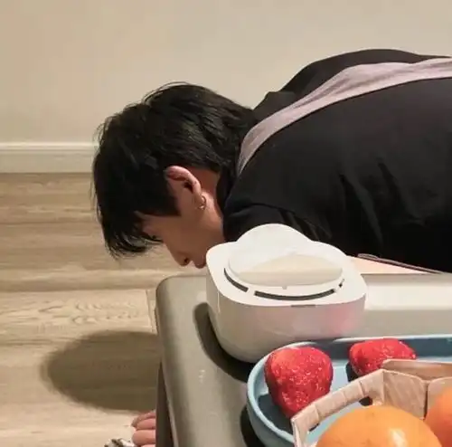 ins帅帅的男头
