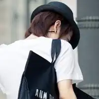 找几张差不多的男生头像,
