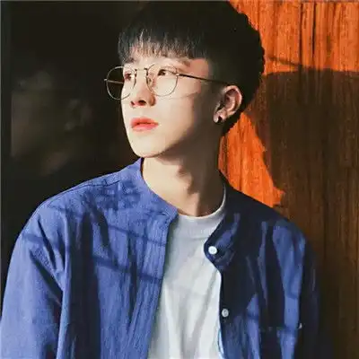 男生头像2018小清新有意境头像大全推开你的那一刻我不快乐
