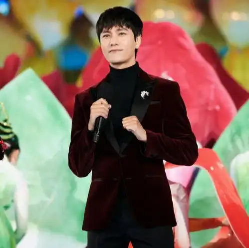 四大男星黄晓明邓超陈坤持续巅峰,而他只剩谢娜前男友标签
