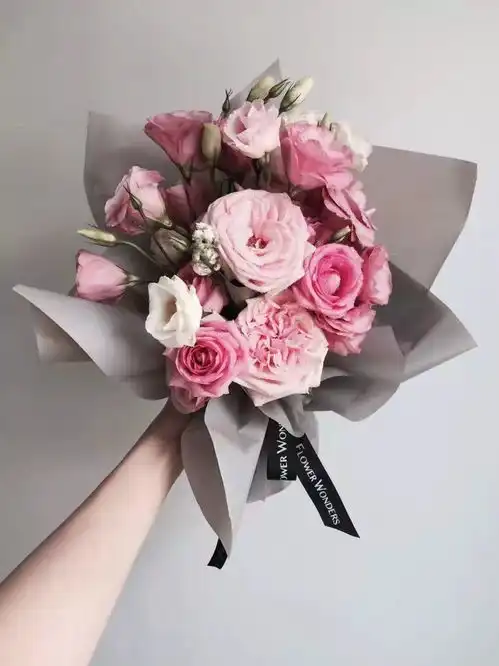 精美手捧玫瑰花艺课,翻身撒狗粮技能get九尾社交魅力学院
