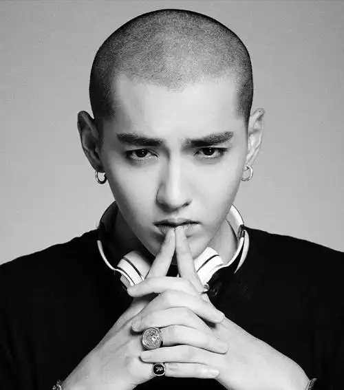 马薇薇宣布暂别娱乐圈,为自己的言行道歉,离别仍为吴亦凡辩解苏芒