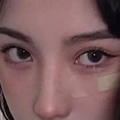 ins怼脸女头那不是我的月亮但有微信头像我要个性网
