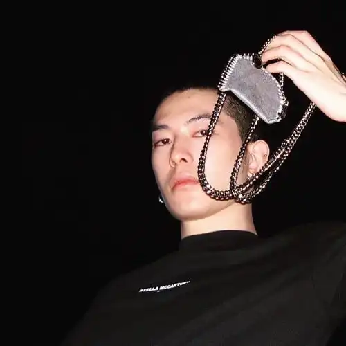 精选头像丨多款精选男女生头像
