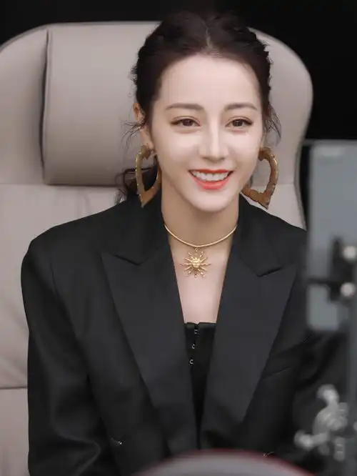 魅力无限迪丽热巴
