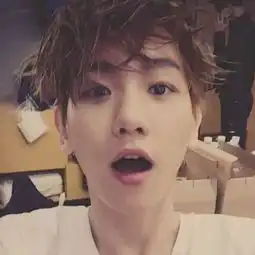 这是谁卞白贤吗
