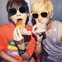 非主流欧美帅男另类颓废头像
