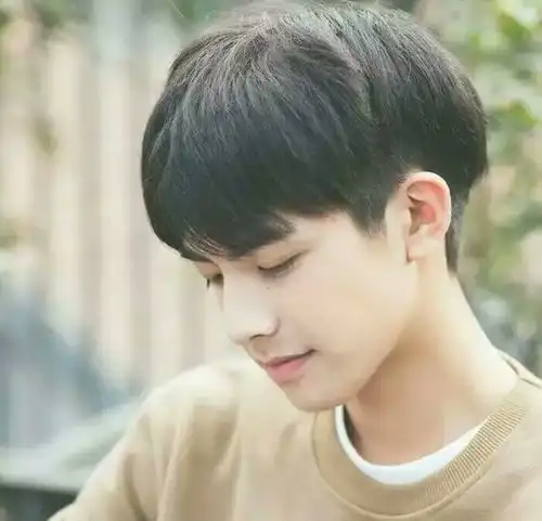 黑界创始人苏艺卿扣字只是娱乐
