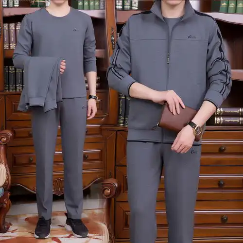 老公今年40了,穿了刚买的第四款男装,颜值看起来像25出头
