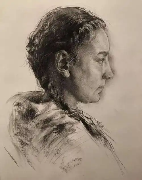 四川美院教授告诉你画素描头像这几个技巧必须掌握
