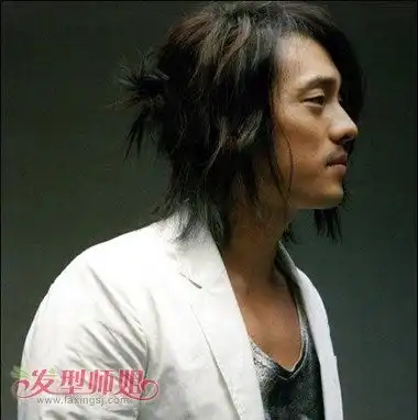 男生马尾发型是怎样的男生马尾发型发型师姐
