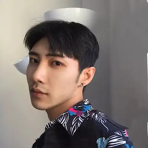 2019年最受小姐姐欢迎的9款男生发型
