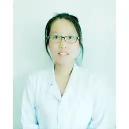十二岁男孩长了几根白头发
