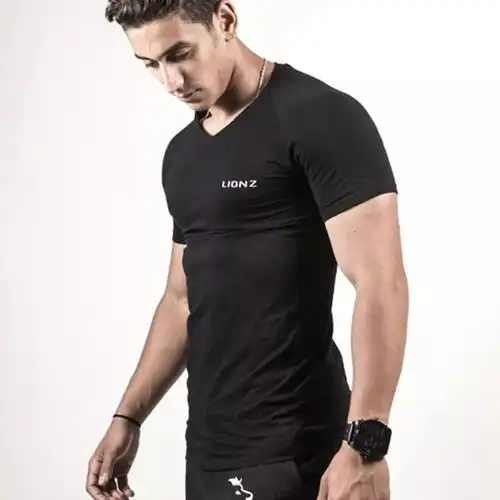 肌肉男的性感,撩妹耍帅轻而易举
