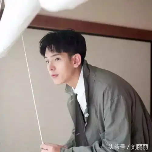 最适合学生的清新范男发,帅的妹子都震惊
