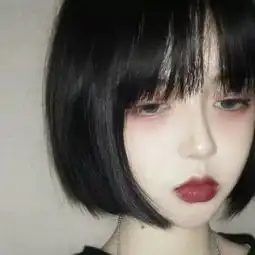 高冷伤感女生头像明知是错的还要坚持

