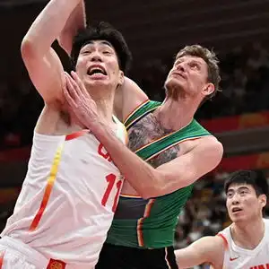 结束夏季集训和11连败中国男篮依然任重道远
