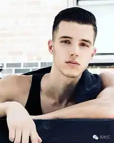 讲真,穿的再有型也要先把发型留对
