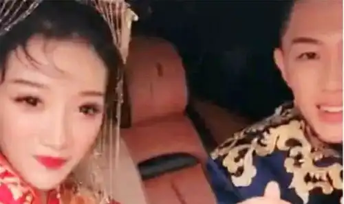 网红结婚礼金高达17万,头像改成收款码,网友还能要点脸吗
