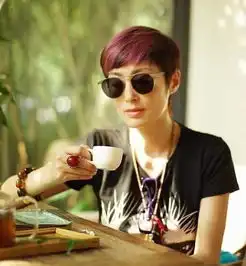 她是无数花都男人的梦中情人息影多年,今为出轨对象宣布复出
