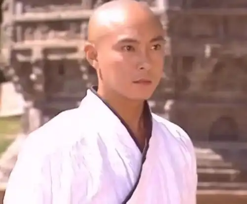 检验颜值看光头,论禁欲系美男只服这7位,个个帅得锃光发亮
