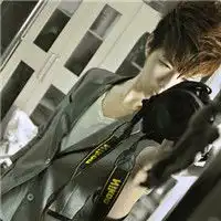 辛辣男生的超屌头像你给了我忘不掉的幸福4
