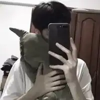 qq头像男生自拍手机控

