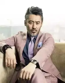 不输小包总赵医生,女人无法拒绝的,是这种男人
