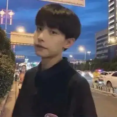超nice的青春校园系情侣头像
