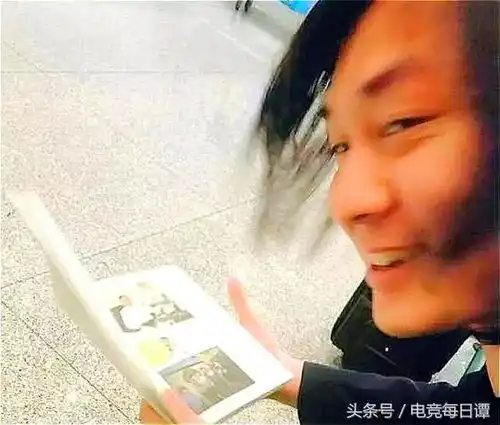 王者荣耀背债少年逐梦电竞,18岁直播成平台一哥收入不菲
