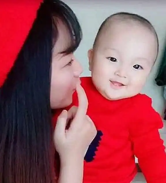 小外甥,快看看我眼睛漂亮吗网友女孩的世界男孩子不太懂
