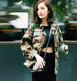 娱乐圈的男女明星们都喜欢这迷彩色
