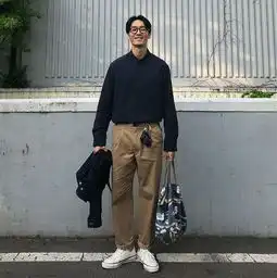 不是卡其裤丑,而是你没穿好
