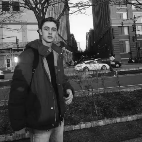 岁月迢迢一眼就是一生
