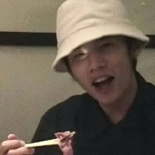 有没有高级好看的微信男生头像
