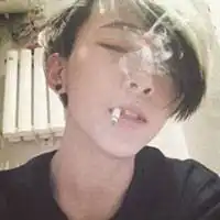 吸烟男生头像霸气超拽微信头像图片大全
