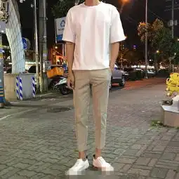 夏季简约干净的男生搭配示范,170男生就该这样穿
