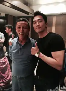 组图谢霆锋陈伟霆刘烨宋承宪新片聚会照曝光
