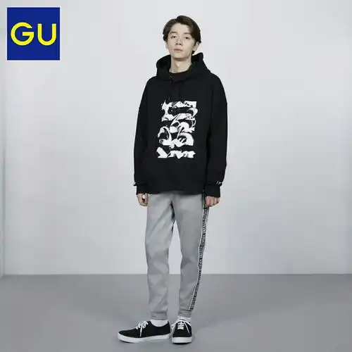 大学男生不想穿那些网红卖的衣服,感觉不上档次,也不想选奢侈品,该挑选哪些品牌呢
