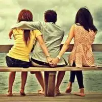 三角恋背影图片伤感2女一男三角恋图片背影
