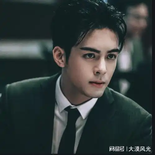 2023爱奇艺尖叫之夜众星云集,成毅虞书欣分获男女神奖
