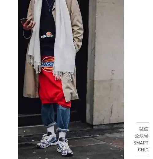 这两件春季外套,打破了上班休闲的界线
